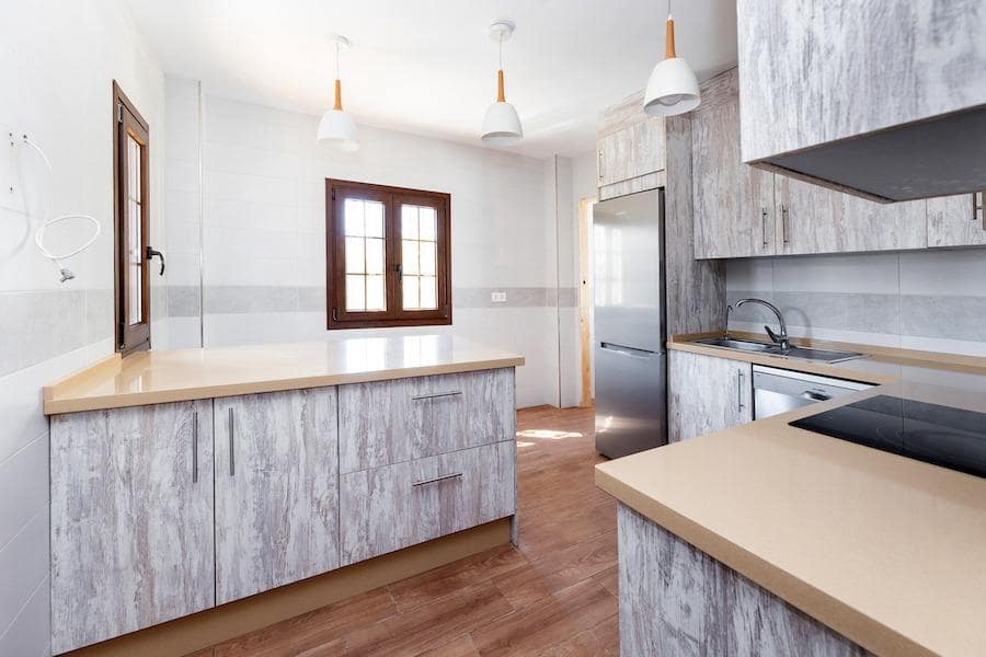 5 bedroom Villa for sale in Albolote with pool garage - € 350,000 (Ref: 9509236)