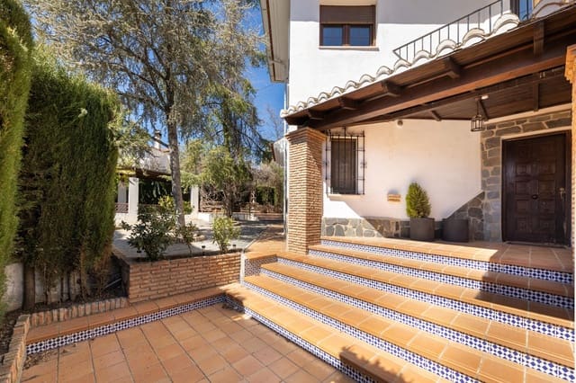 5 sypialnia Willa na sprzedaż w Albolote z basenem garażem - 350 000 € (Ref: 9509236)