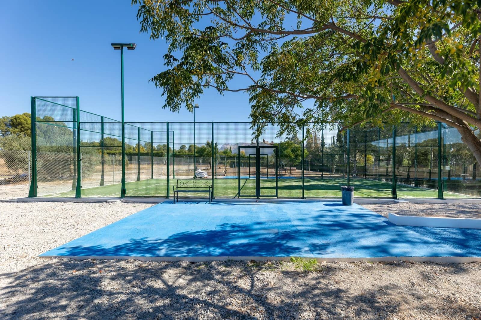 5 bedroom Villa for sale in Albolote with pool garage - € 350,000 (Ref: 9509236)