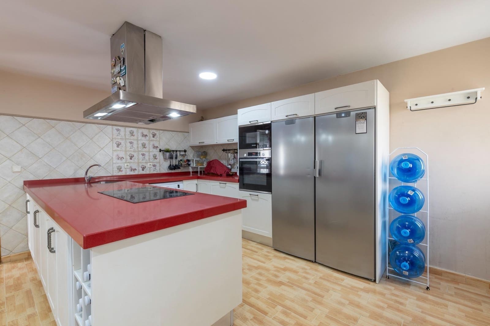 4 bedroom Villa for sale in Albolote with garage - € 309,000 (Ref: 9513631)