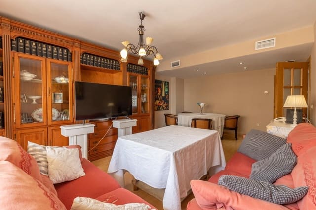 4 bedroom Villa for sale in Albolote with garage - € 309,000 (Ref: 9513631)