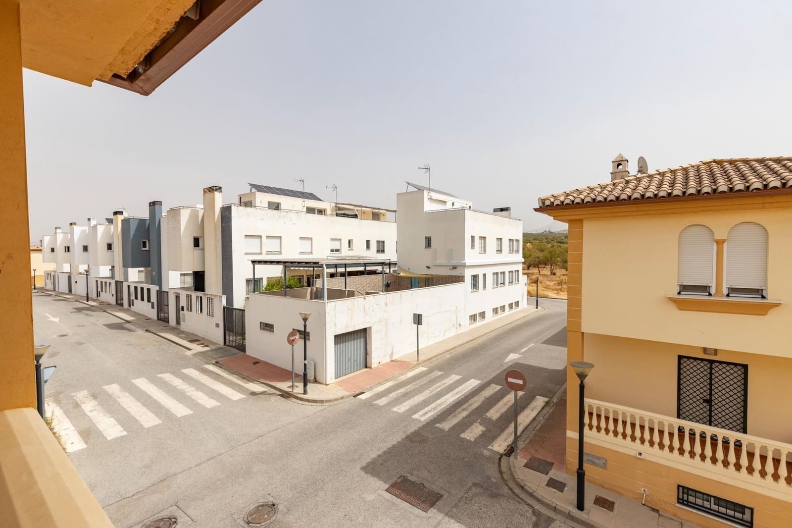 4 bedroom Villa for sale in Albolote with garage - € 309,000 (Ref: 9513631)