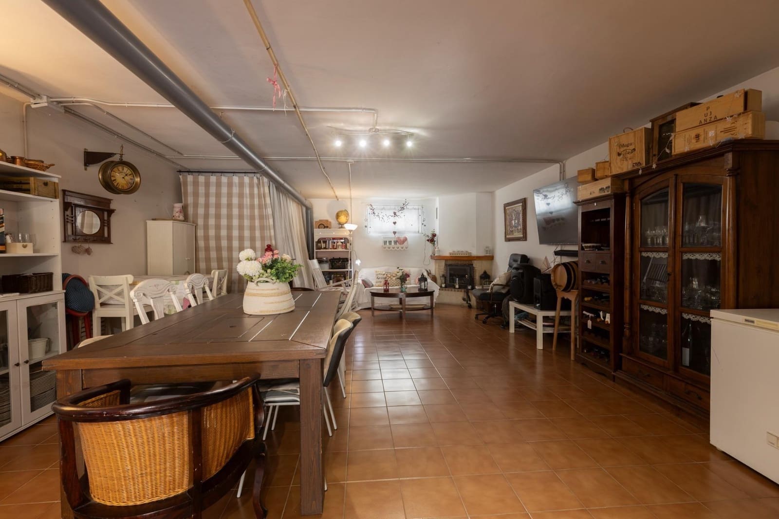 4 bedroom Villa for sale in Albolote with garage - € 309,000 (Ref: 9513631)