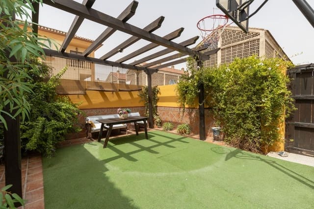 4 bedroom Villa for sale in Albolote with garage - € 309,000 (Ref: 9513631)