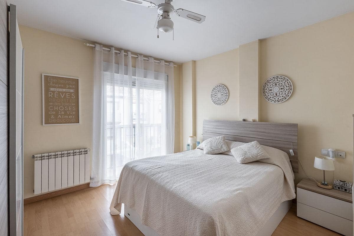 3 soveværelse Rækkehus til salg i Churriana de la Vega med garage - € 269.000 (Ref: 9519257)