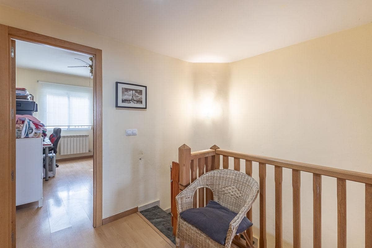 3 soveværelse Rækkehus til salg i Churriana de la Vega med garage - € 269.000 (Ref: 9519257)