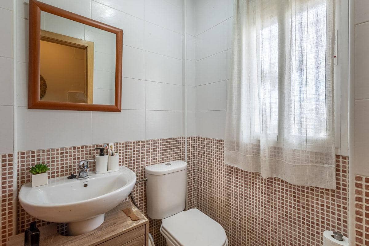 3 soveværelse Rækkehus til salg i Churriana de la Vega med garage - € 269.000 (Ref: 9519257)