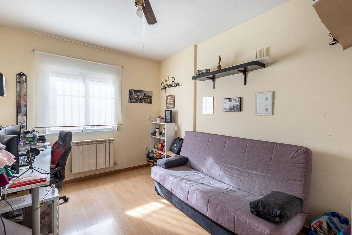 3 soveværelse Rækkehus til salg i Churriana de la Vega med garage - € 269.000 (Ref: 9519257)