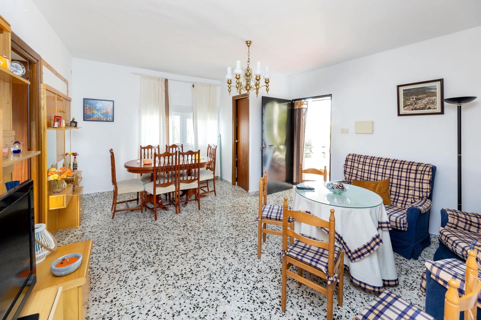 3 slaapkamer Finca/Landhuis te koop in Otura met zwembad garage - € 280.000 (Ref: 9519258)