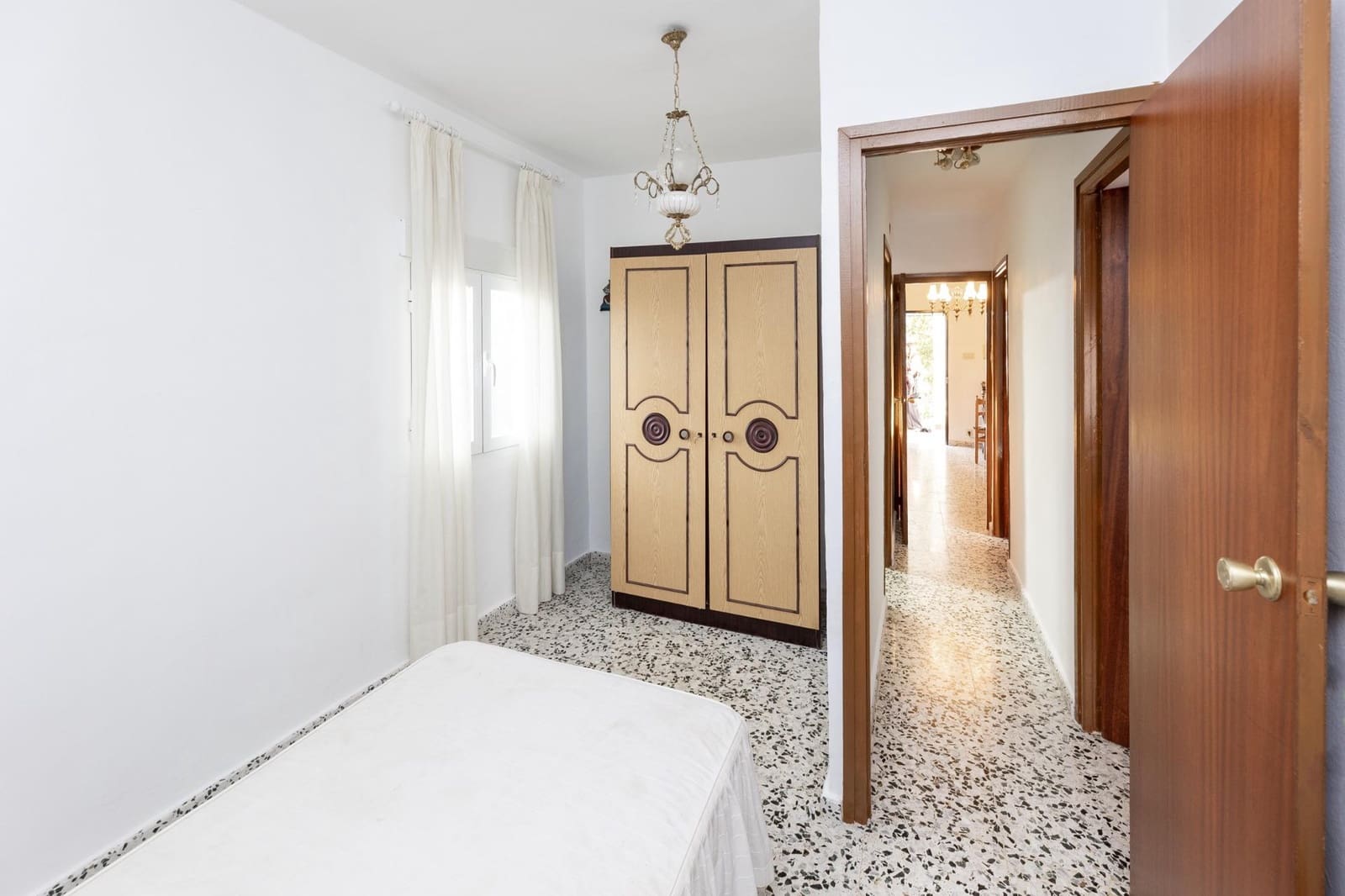 3 slaapkamer Finca/Landhuis te koop in Otura met zwembad garage - € 280.000 (Ref: 9519258)