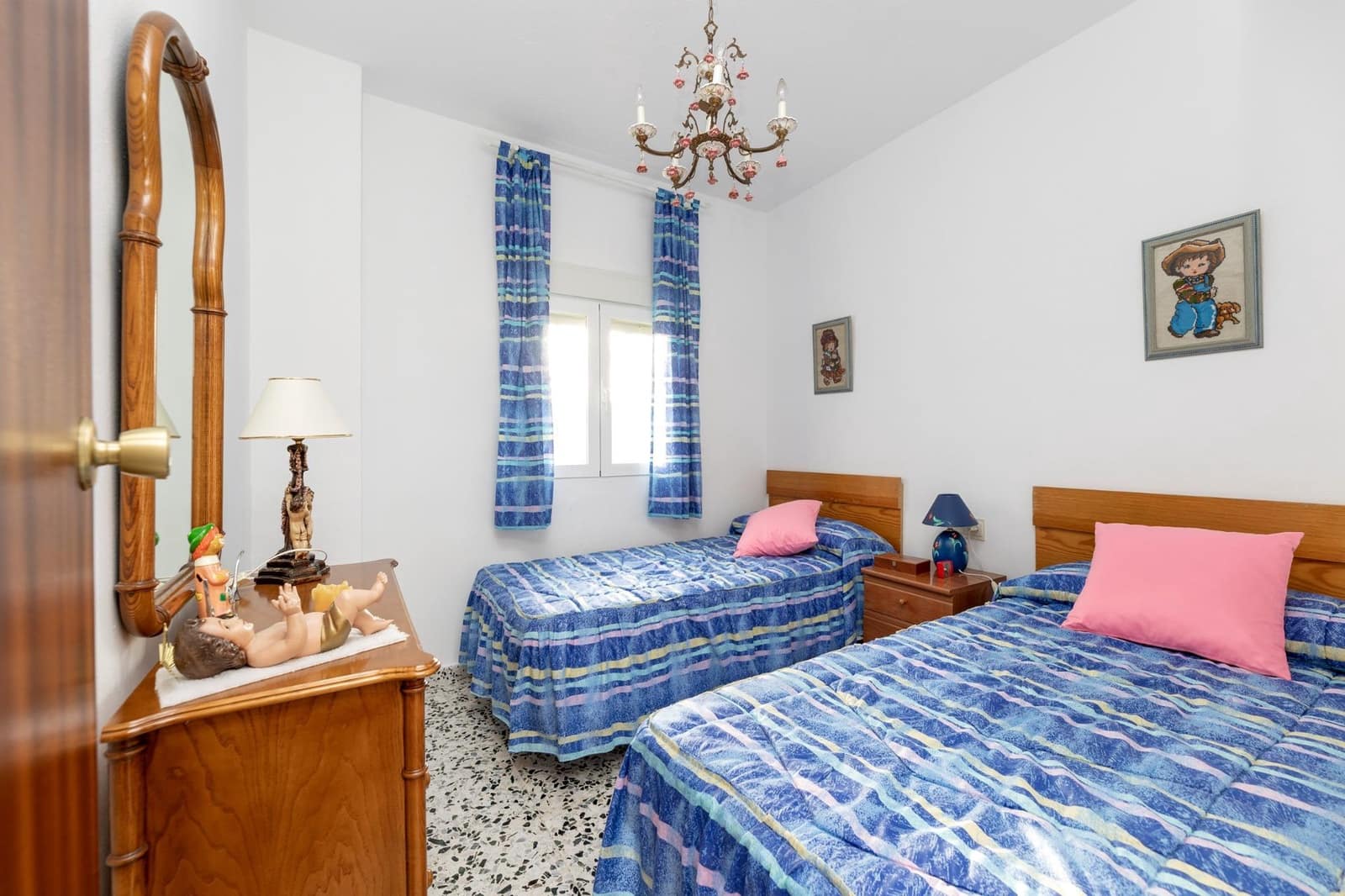 3 slaapkamer Finca/Landhuis te koop in Otura met zwembad garage - € 280.000 (Ref: 9519258)