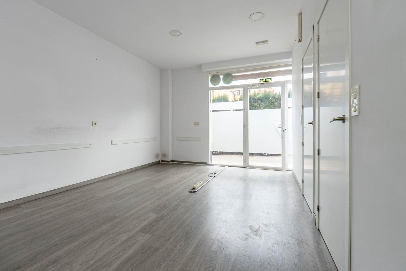 3 bedroom Commercial for sale in Granada city - € 120,000 (Ref: 9527913)