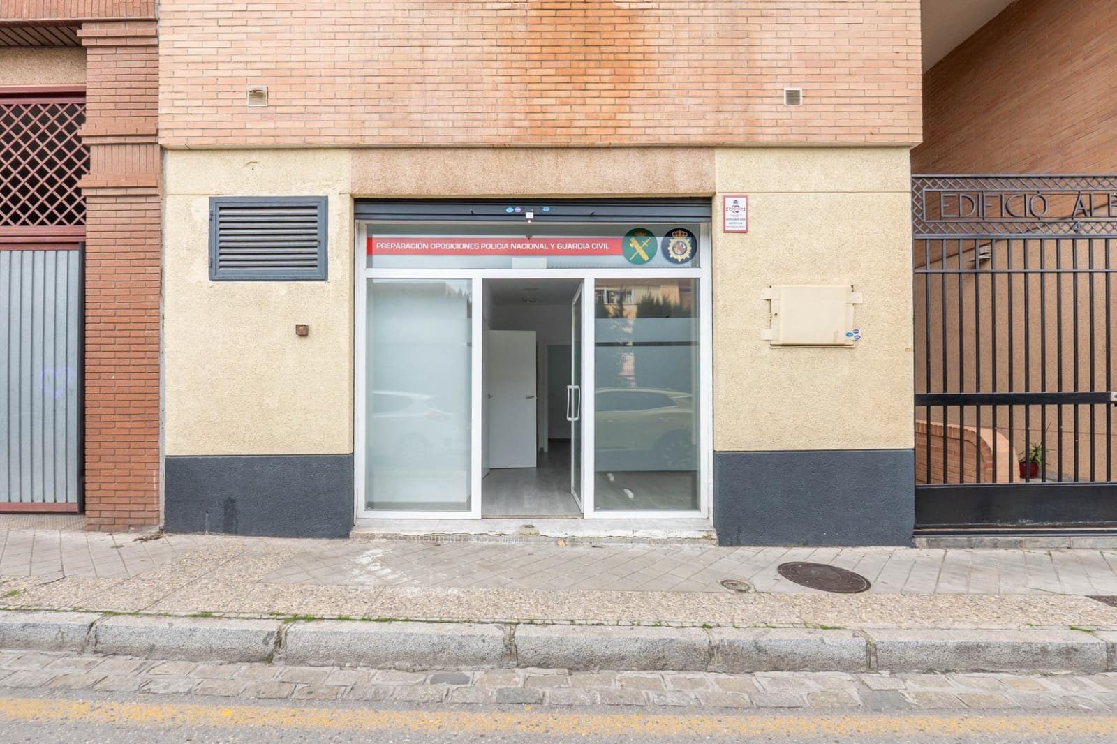 3 bedroom Commercial for sale in Granada city - € 120,000 (Ref: 9527913)