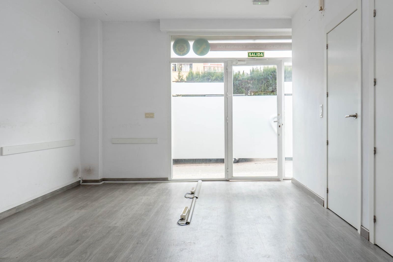 3 bedroom Commercial for sale in Granada city - € 120,000 (Ref: 9527913)