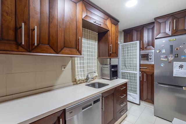 3 bedroom Flat for sale in Granada city - € 260,000 (Ref: 9527915)