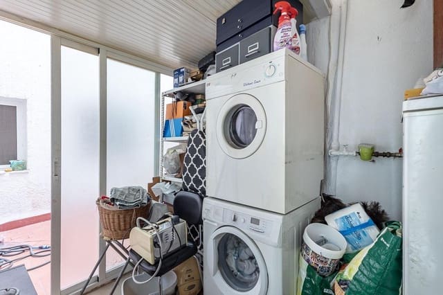 3 bedroom Flat for sale in Granada city - € 260,000 (Ref: 9527915)