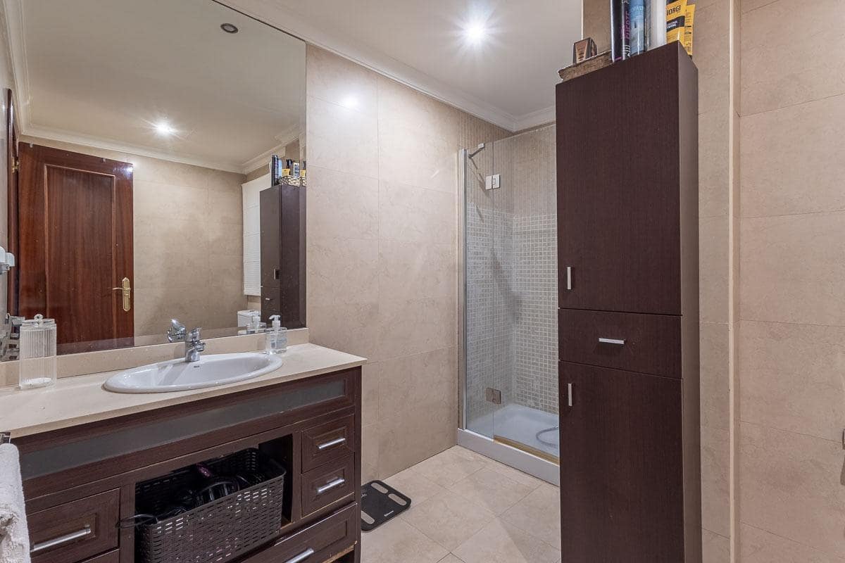 3 bedroom Flat for sale in Granada city - € 260,000 (Ref: 9527915)