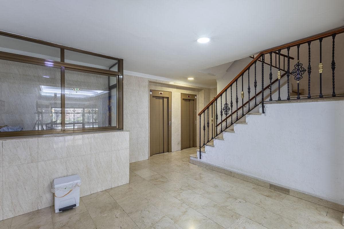 3 bedroom Flat for sale in Granada city - € 260,000 (Ref: 9527915)