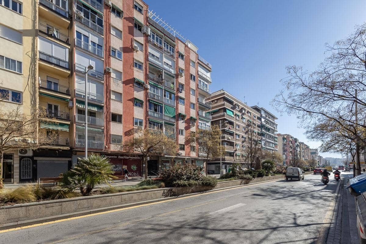 3 bedroom Flat for sale in Granada city - € 260,000 (Ref: 9527915)