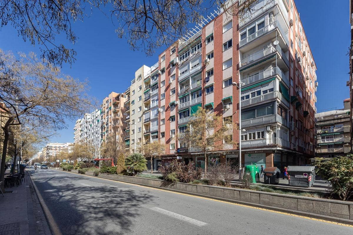 3 bedroom Flat for sale in Granada city - € 260,000 (Ref: 9527915)