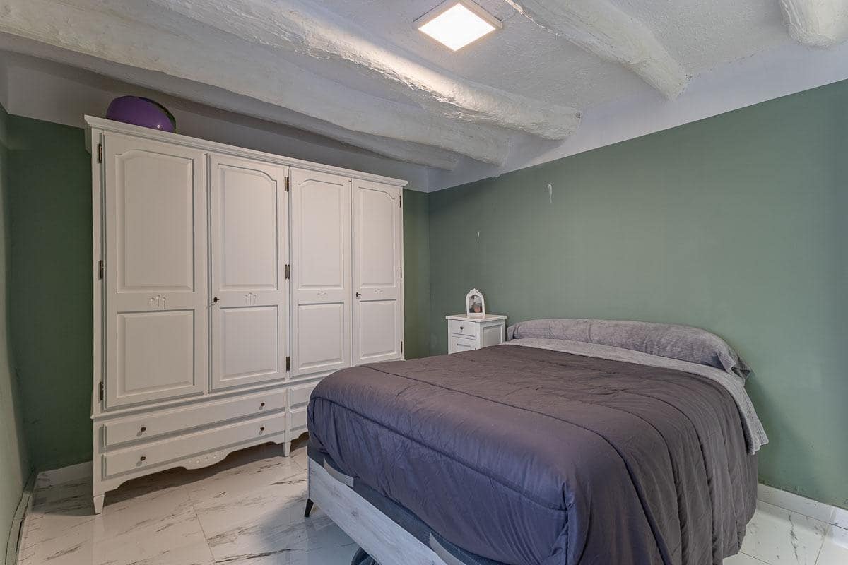 4 makuuhuone Omakotitalo myytävänä paikassa Atarfe - 180 000 € (Ref: 9527920)