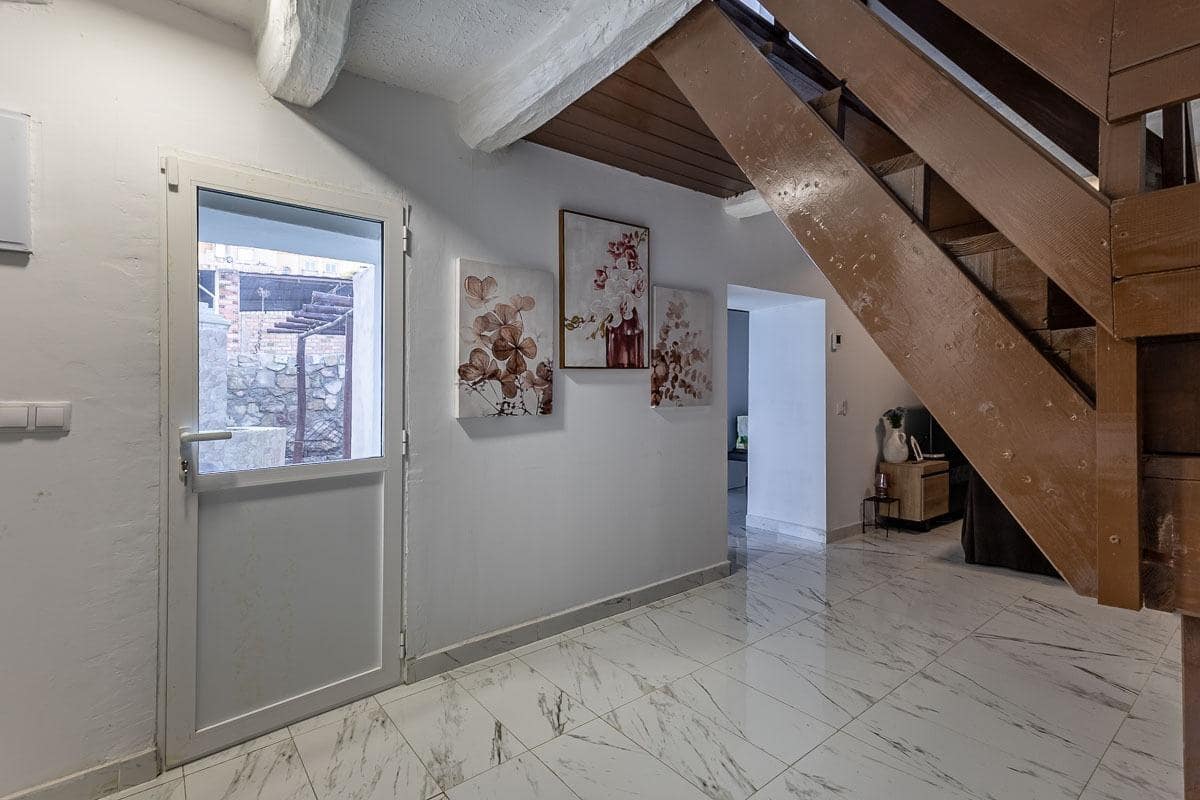 4 makuuhuone Omakotitalo myytävänä paikassa Atarfe - 180 000 € (Ref: 9527920)