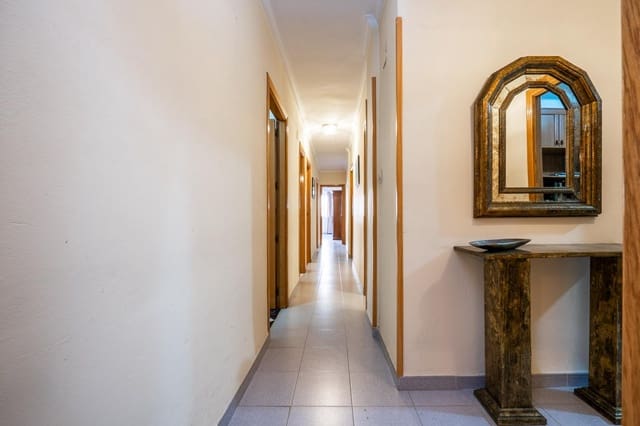 5 sypialnia Mieszkanie na sprzedaż w Miasto Grenada - 325 000 € (Ref: 9530442)