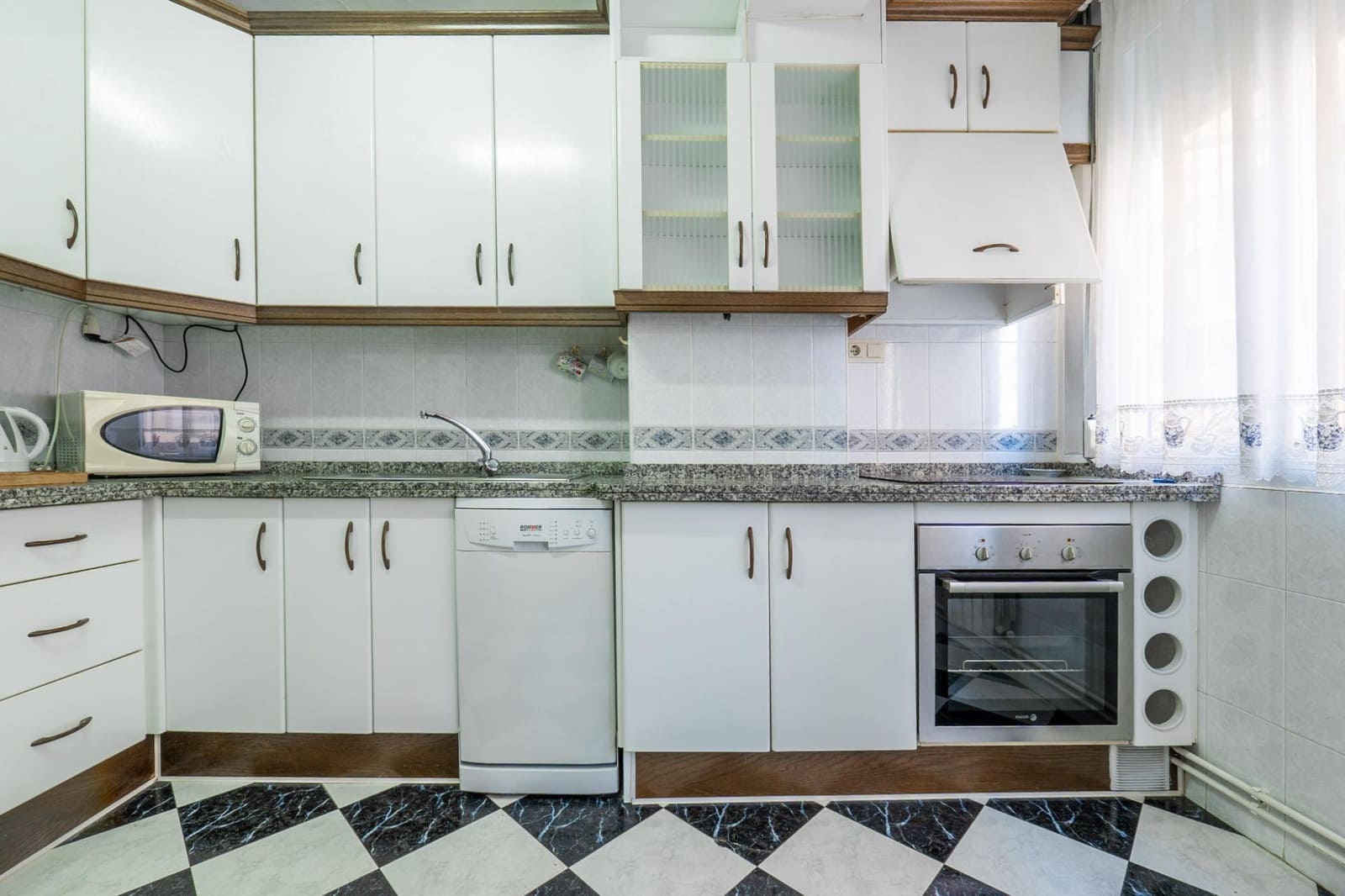 5 sypialnia Mieszkanie na sprzedaż w Miasto Grenada - 325 000 € (Ref: 9530442)