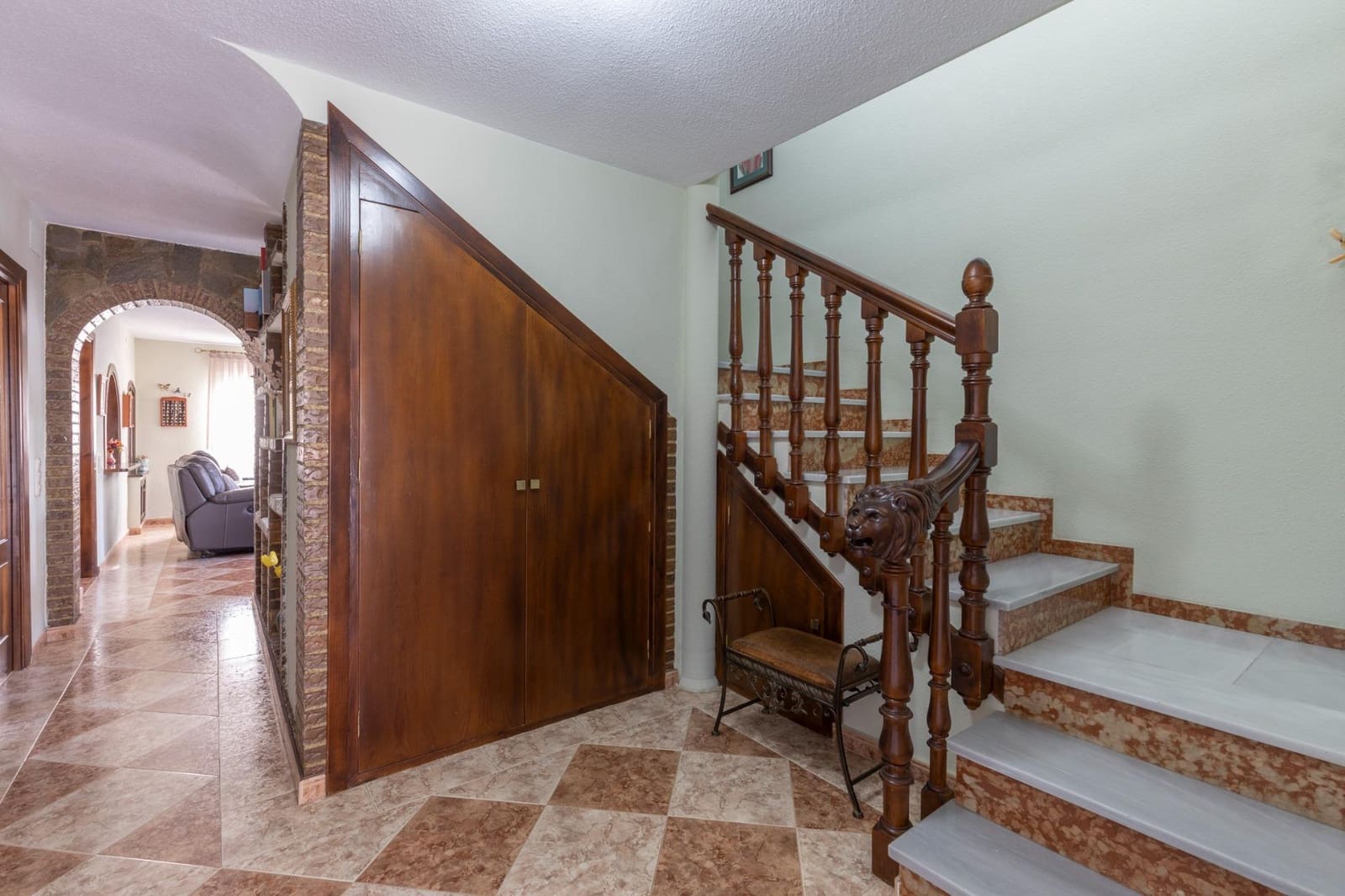 6 bedroom Villa for sale in Otura with pool garage - € 540,000 (Ref: 9534003)