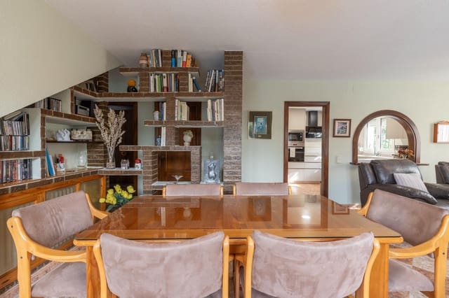 6 soveværelse Villa til salg i Otura med swimmingpool garage - € 540.000 (Ref: 9534003)