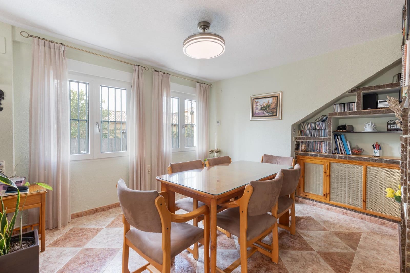 6 bedroom Villa for sale in Otura with pool garage - € 540,000 (Ref: 9534003)