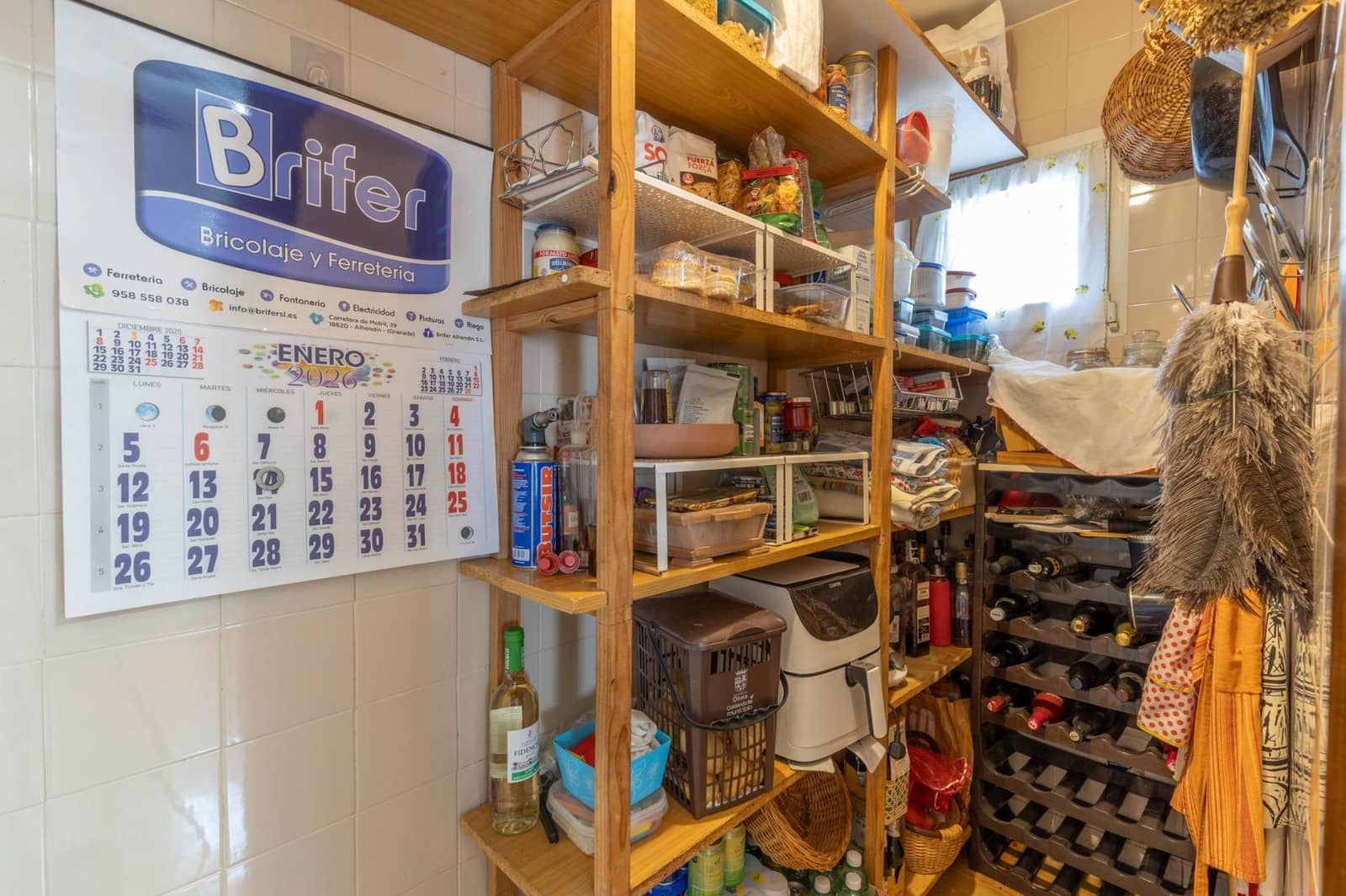 6 bedroom Villa for sale in Otura with pool garage - € 540,000 (Ref: 9534003)