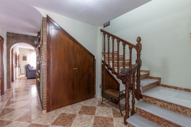 6 chambre Villa/Maison à vendre à Otura avec piscine garage - 495 000 € (Ref: 9534003)