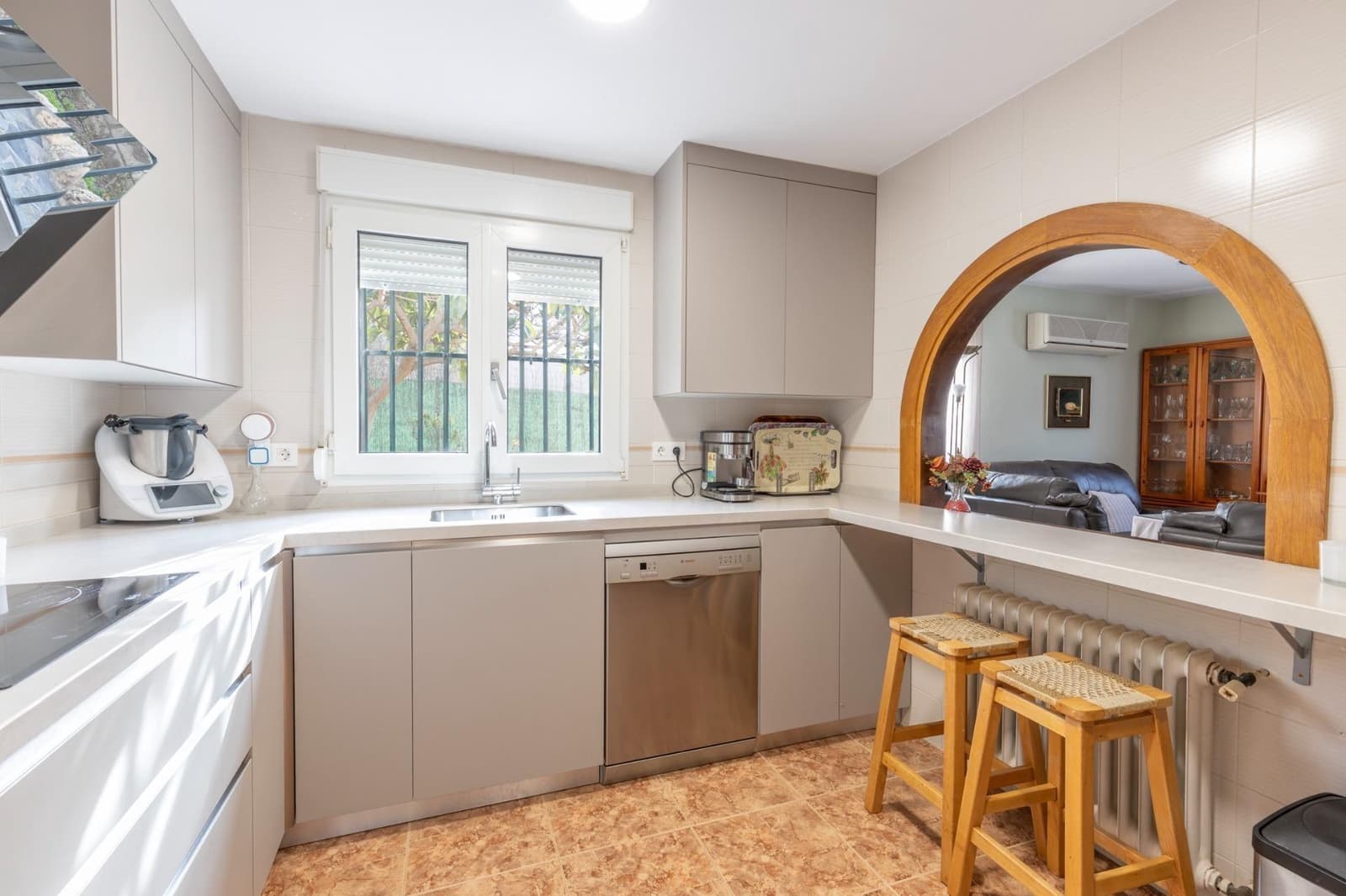 6 sovrum Villa till salu i Otura med pool garage - 480 000 € (Ref: 9534003)