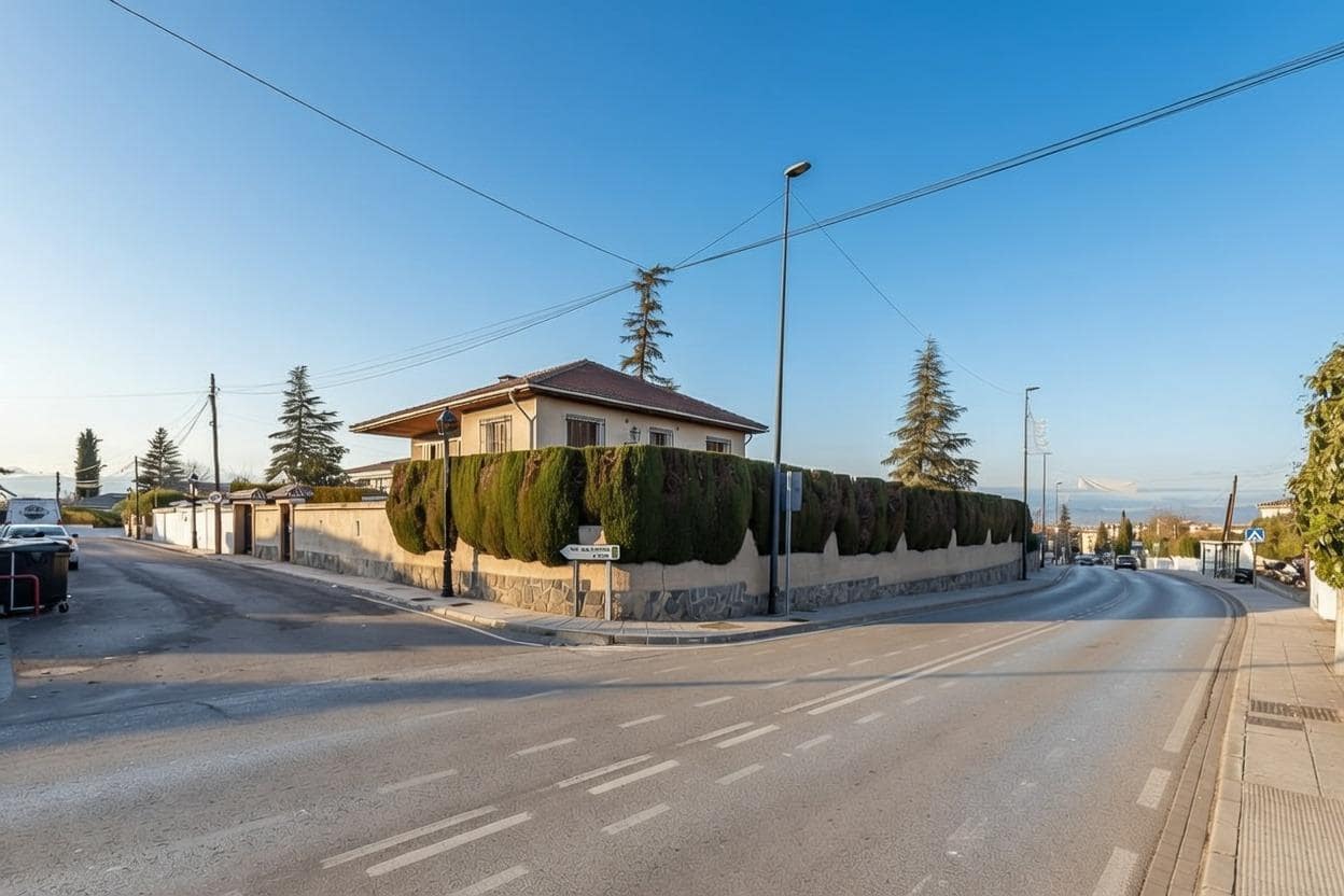 5 bedroom Villa for sale in Gojar with pool garage - € 375,000 (Ref: 9534005)