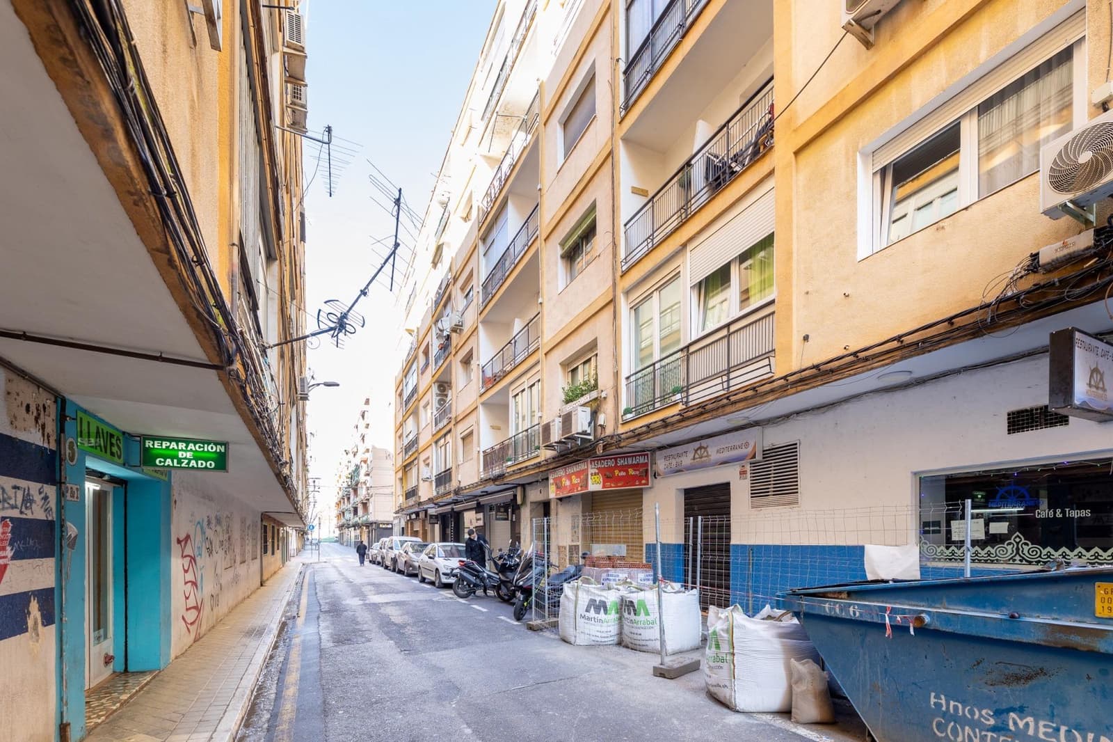 3 bedroom Flat for sale in Granada city - € 175,000 (Ref: 9534006)