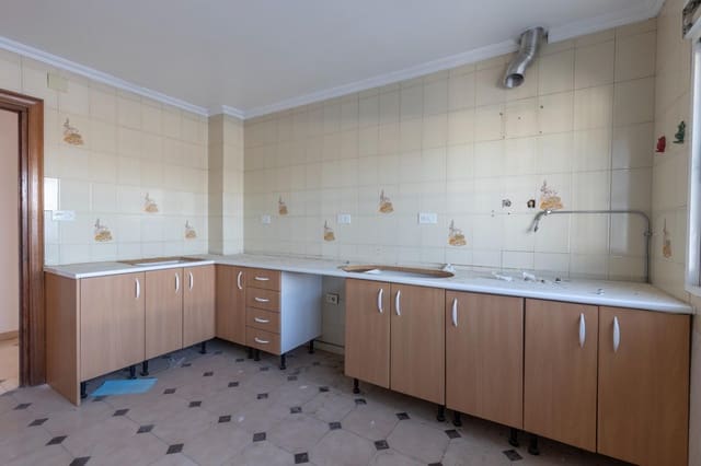 4 soveværelse Villa til salg i Las Gabias med swimmingpool garage - € 379.000 (Ref: 9535843)