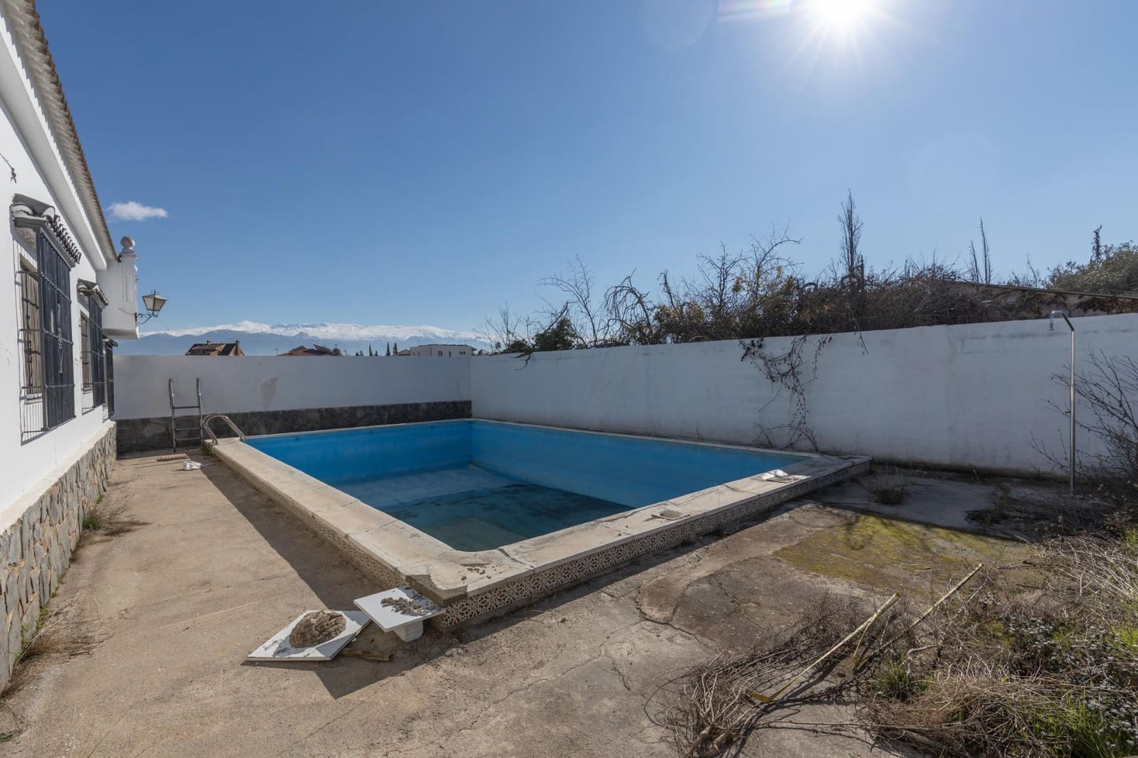 4 bedroom Villa for sale in Las Gabias with pool garage - € 379,000 (Ref: 9535843)