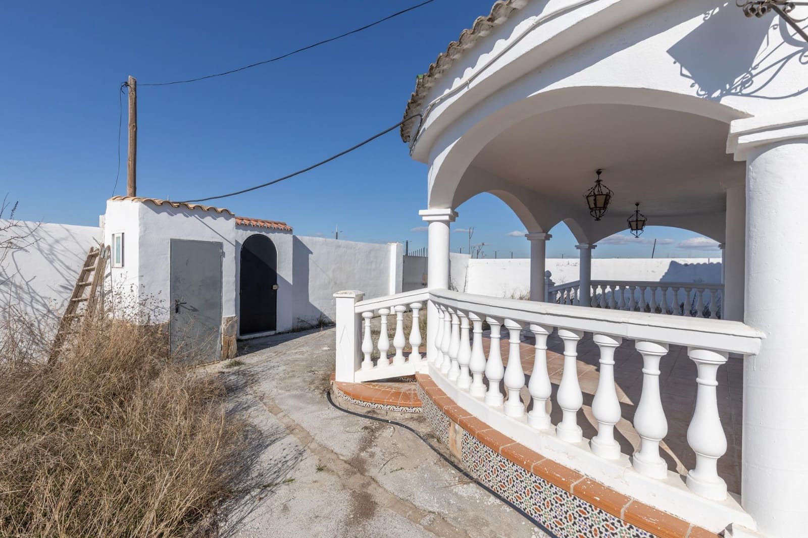 4 bedroom Villa for sale in Las Gabias with pool garage - € 379,000 (Ref: 9535843)