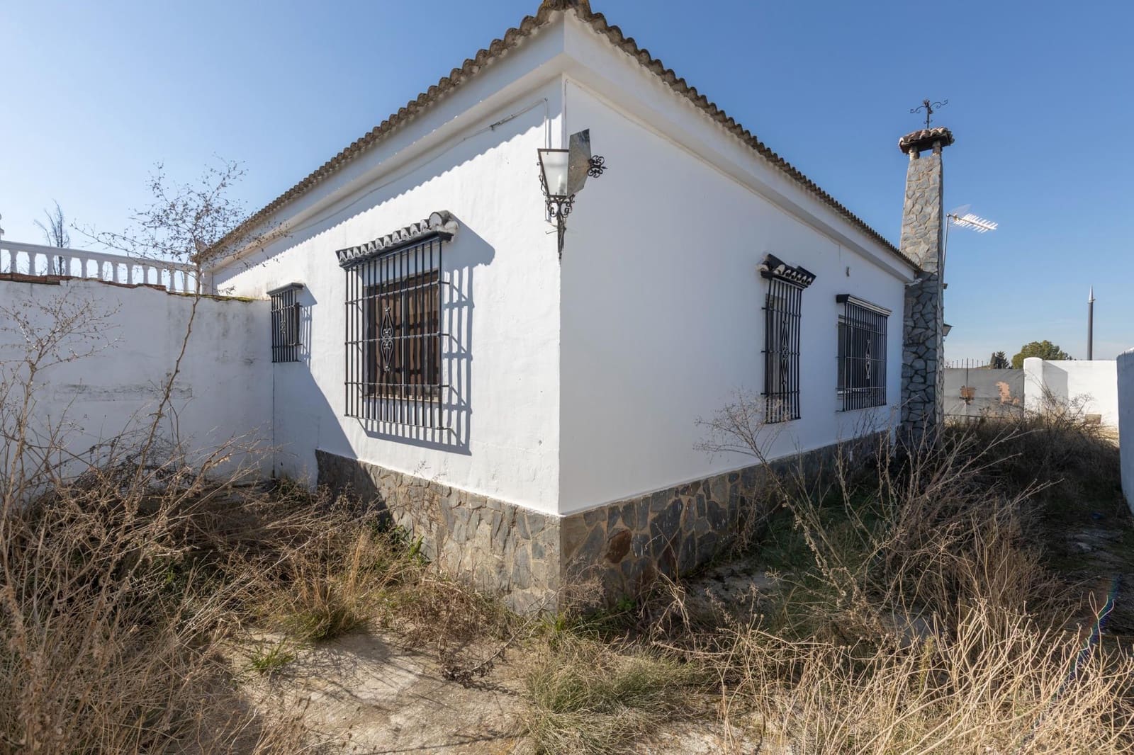 4 bedroom Villa for sale in Las Gabias with pool garage - € 379,000 (Ref: 9535843)