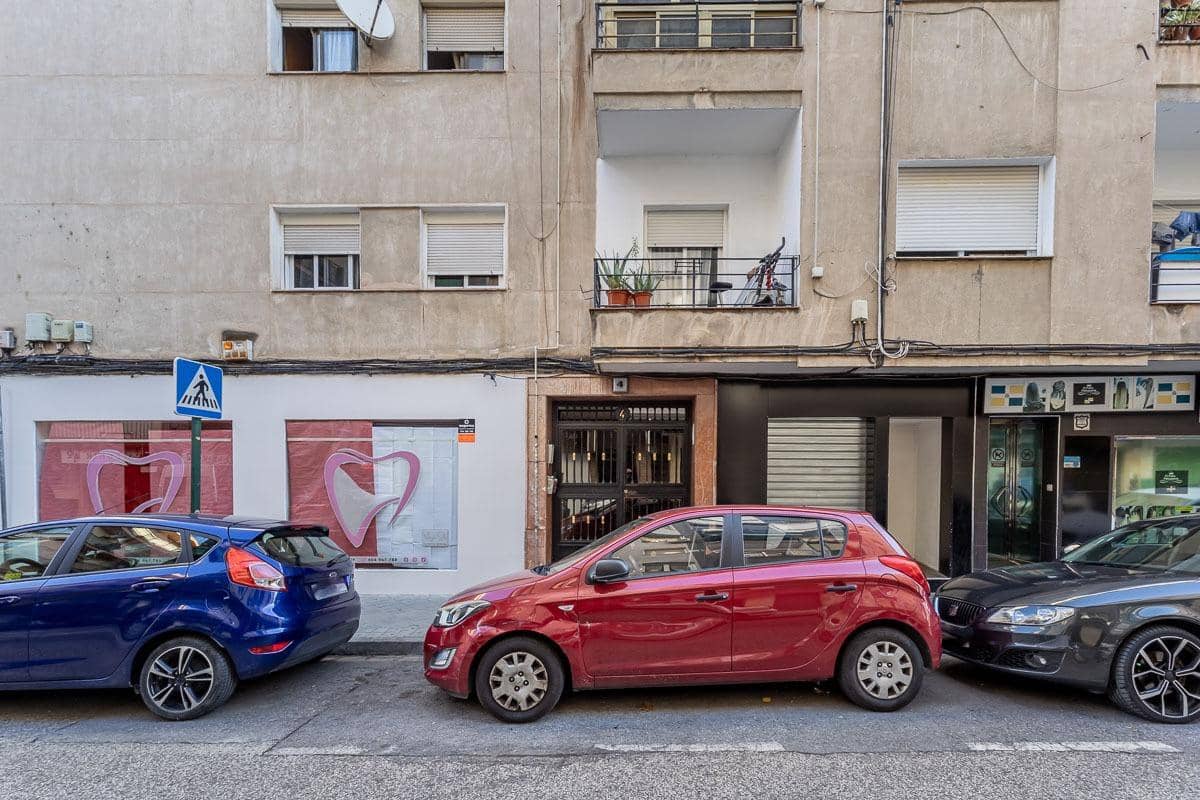 4 soveværelse Lejlighed til salg i Granada by - € 200.000 (Ref: 9535844)