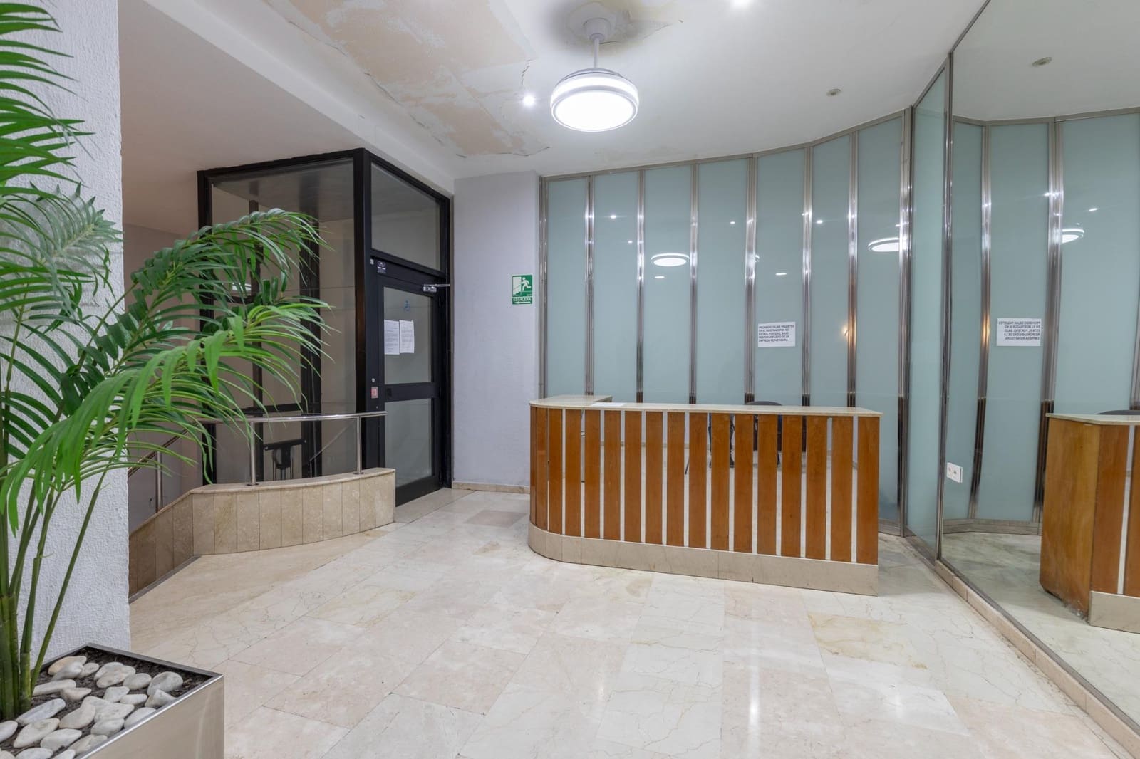 4 bedroom Flat for sale in Granada city with garage - € 560,000 (Ref: 9535845)