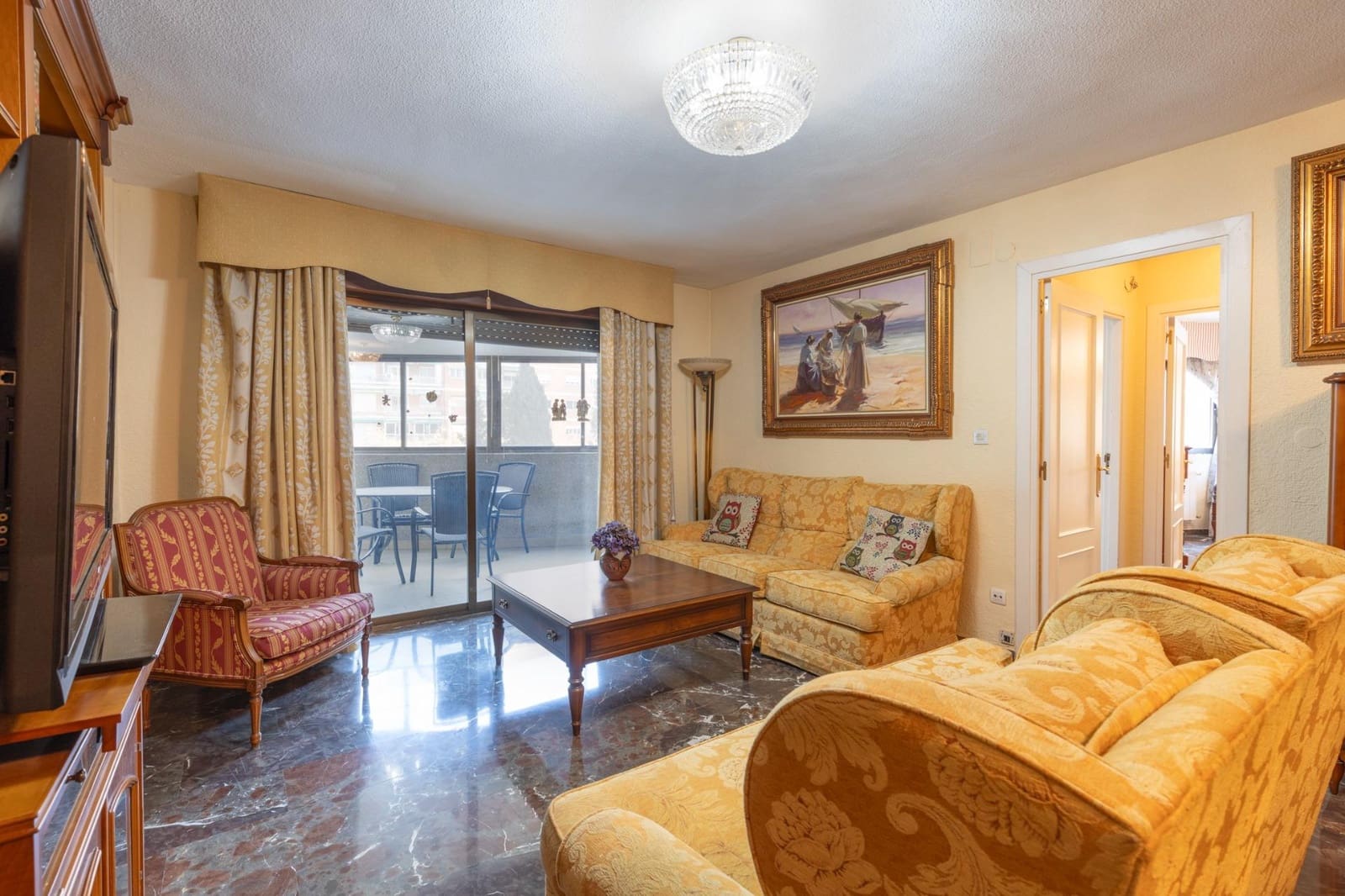 4 bedroom Flat for sale in Granada city with garage - € 560,000 (Ref: 9535845)