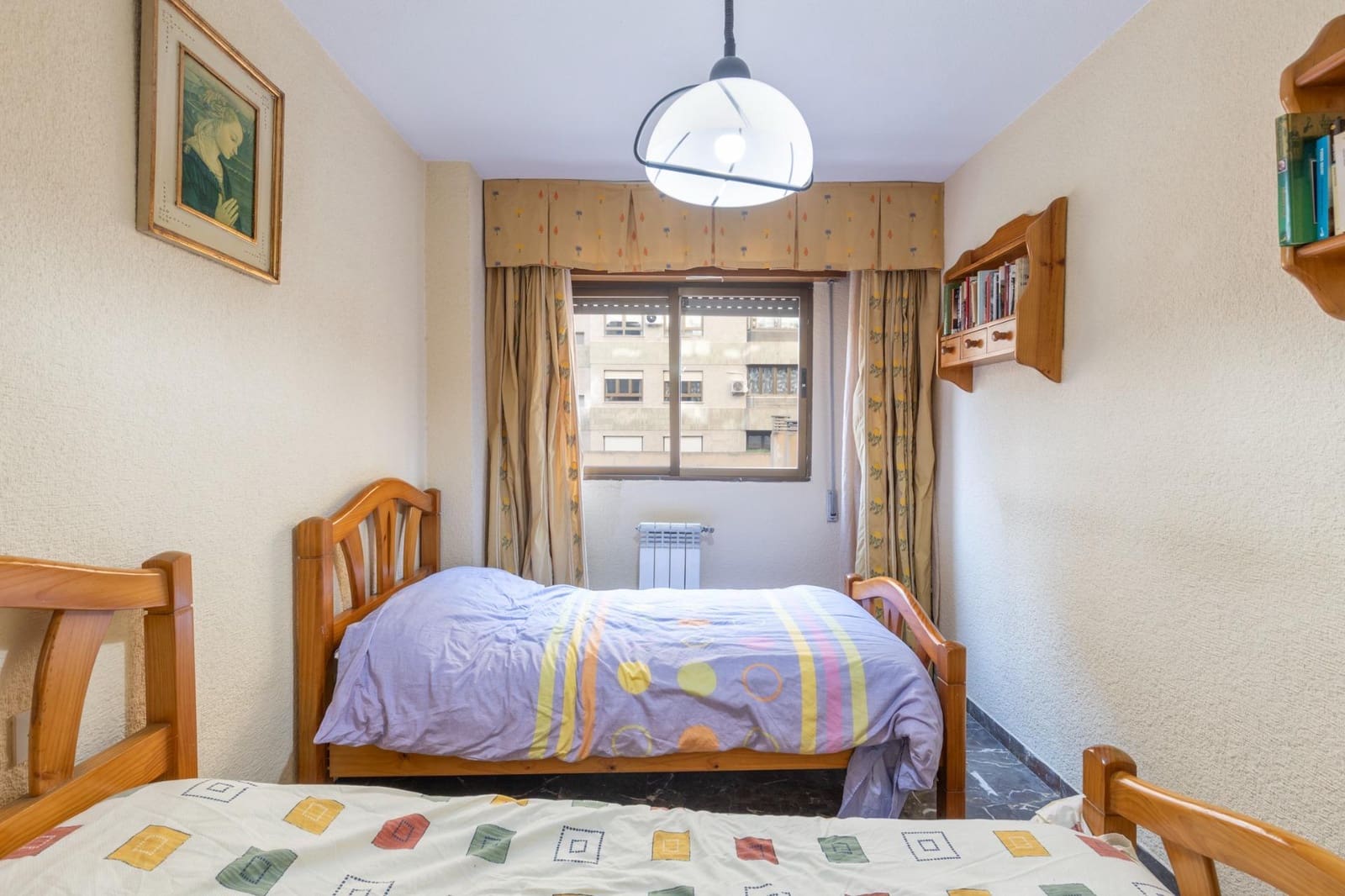 4 bedroom Flat for sale in Granada city with garage - € 560,000 (Ref: 9535845)