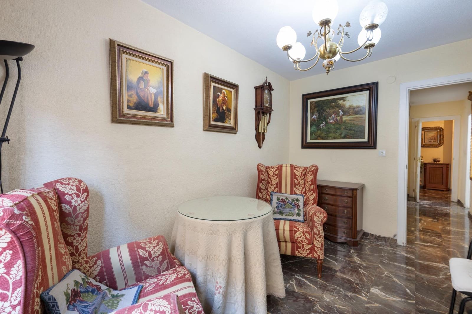 4 bedroom Flat for sale in Granada city with garage - € 560,000 (Ref: 9535845)