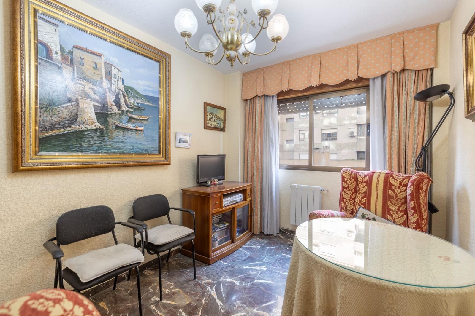 4 bedroom Flat for sale in Granada city with garage - € 560,000 (Ref: 9535845)