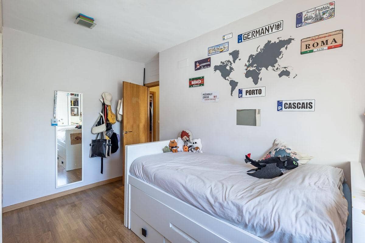 4 soverom Kjedet enebolig til salgs i Alhendin med svømmebasseng garasje - € 309 000 (Ref: 9535846)