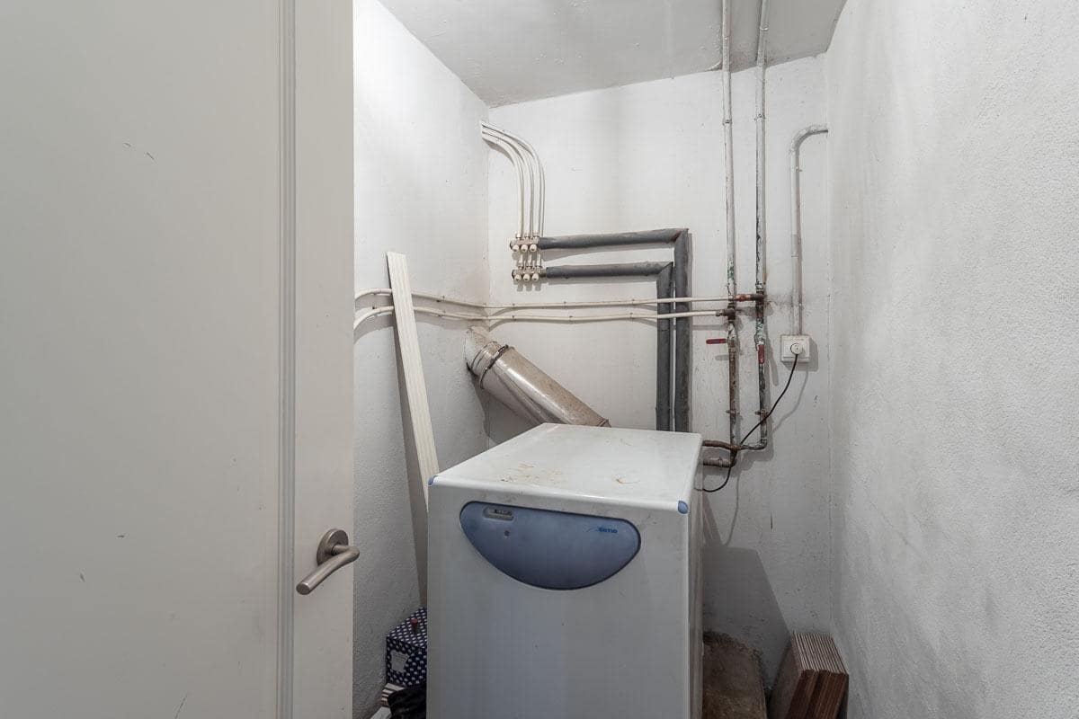 4 soverom Kjedet enebolig til salgs i Alhendin med svømmebasseng garasje - € 309 000 (Ref: 9535846)