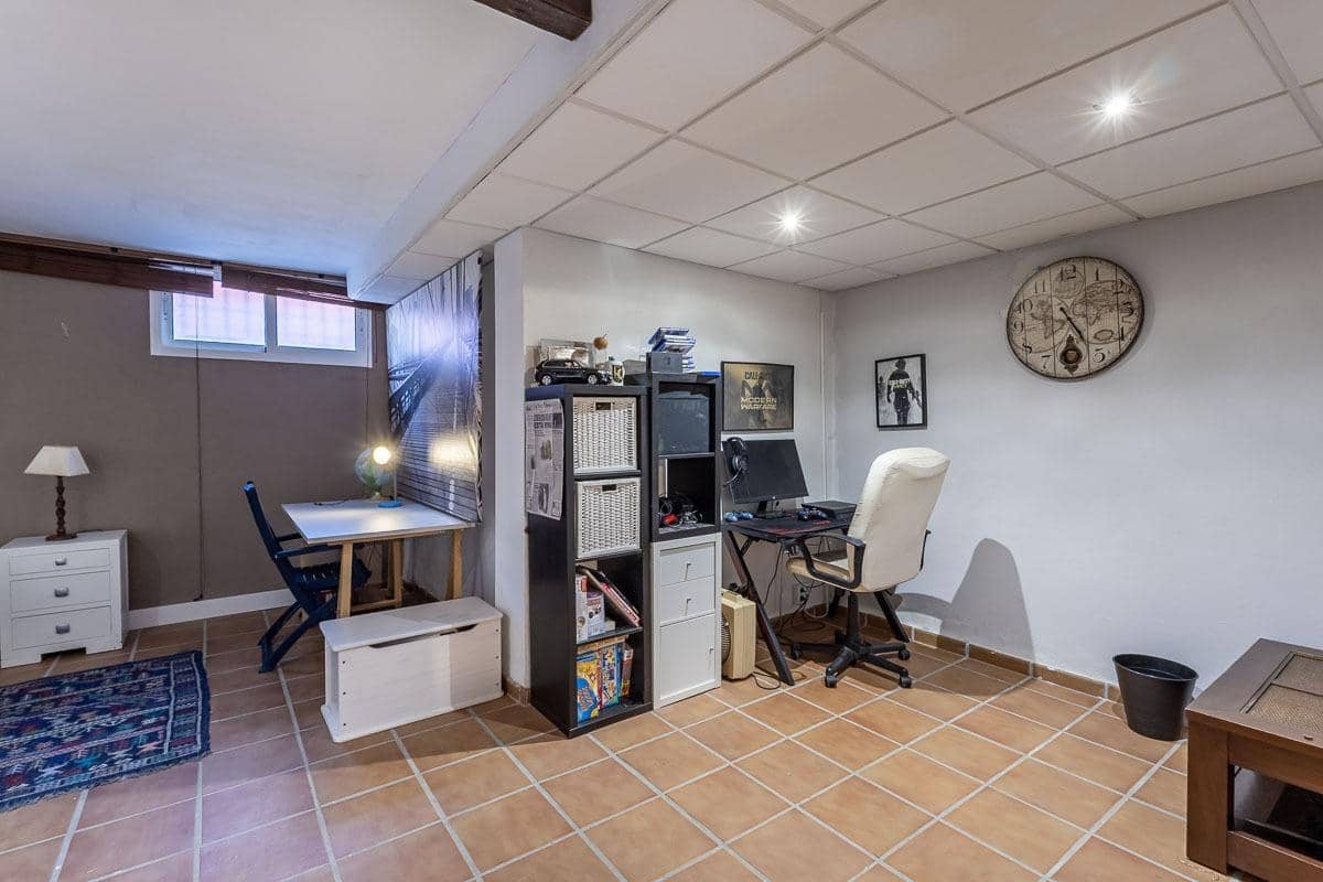 4 soverom Kjedet enebolig til salgs i Alhendin med svømmebasseng garasje - € 309 000 (Ref: 9535846)