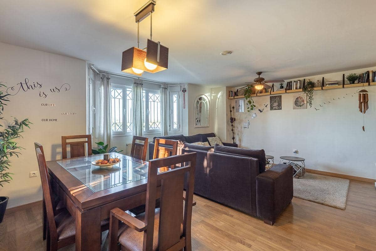 4 soverom Kjedet enebolig til salgs i Alhendin med svømmebasseng garasje - € 309 000 (Ref: 9535846)